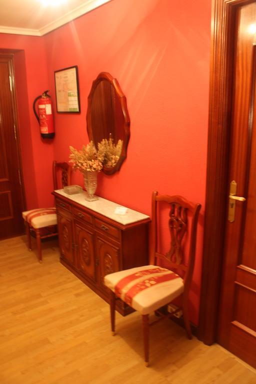 Hostal Temino Burgo Esterno foto