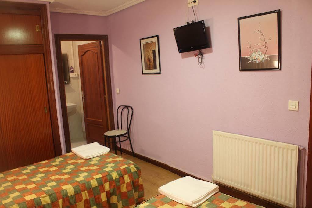 Hostal Temino Burgo Esterno foto